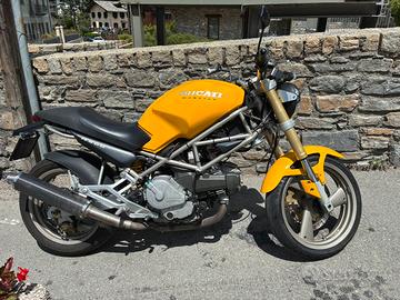 DUCATI MONSTER YELLOW 1995 epoca