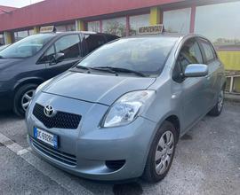 TOYOTA Yaris 1.0 5 porte Sol