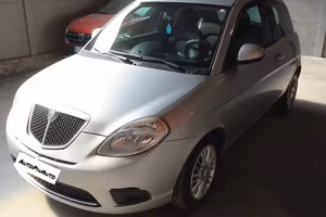 Lancia Ypsilon 1.2 Elle OK NEOPATENTATI
