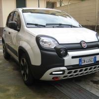 FIAT New Panda CROSS 1.0 FIREFLY S-S HYBRID