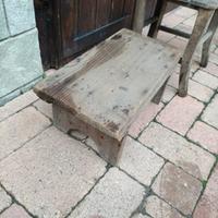 Sedia sgabello in legno artigianale