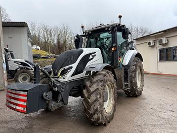 Trattore agricolo usato VALTRA mod. T145A