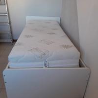 Letto singolo con materasso ortopedico