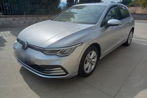 Volkswagen Golf 8 2.0 TDI 2021