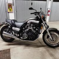 Yamaha VMAX 1200 carbon look