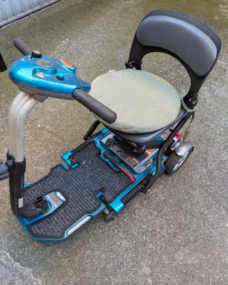 Scooter elettrico pieghevole