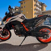 KTM 890R Perfetta, tenuta maniacalmente
