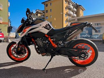 KTM 890R Perfetta, tenuta maniacalmente