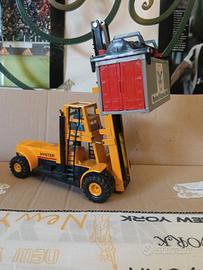 corgi hyster challenger 800