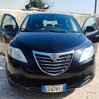 Lancia y del 2014 cilin.1200 Benz/Gas 
