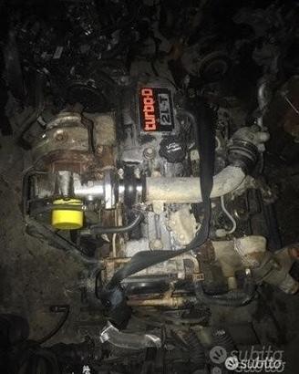 Motore toyota land cruiser 2LT
