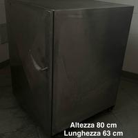 Armadietto piccolo con ruote