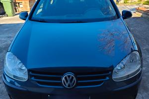 Golf 5 1.9 TDI – 2005 – €2.900
