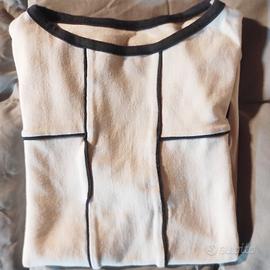 T-shirt unisex slim fit, elasticizzata