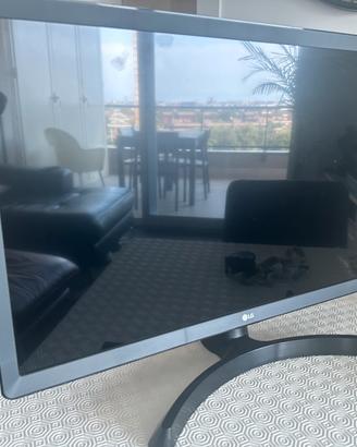 TV  LG 28”
