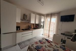 Privato vende trilocale