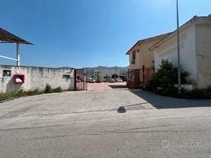 Ampio Locale Artigianale/Deposito Zona Pagliarelli