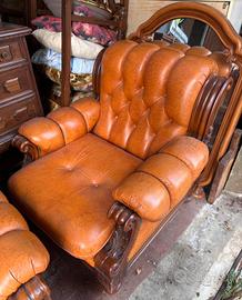 due poltrone in pelle 