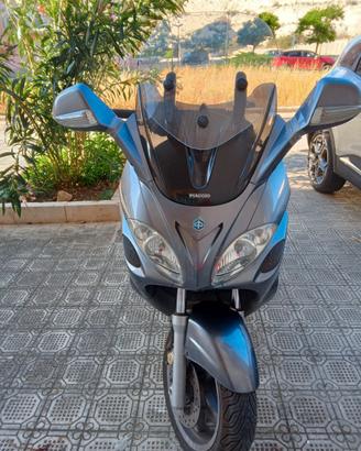 Piaggio X9 200