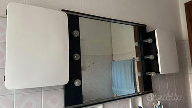 Specchio bagno vintage con illuminazione