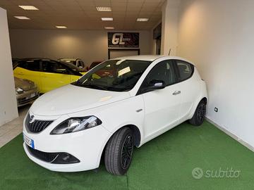 Lancia Ypsilon 1.0 FireFly 5 porte S&S Hybrid Ecoc