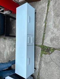 Mobiletto bagno a cassettoni con ruote