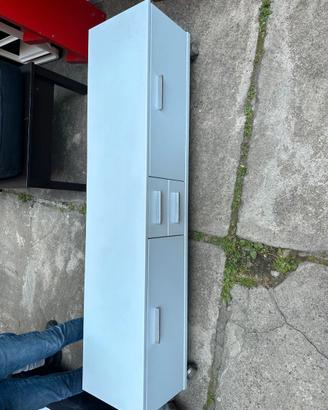 Mobiletto bagno a cassettoni con ruote