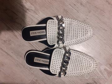 scarpe sabau bianche con borchie