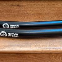 Puntoni anteriori inferiori regolabili jeep jk