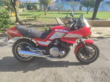 Suzuki gsx es 750