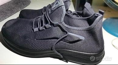 scarpe nuove tempo libero 44 stretto