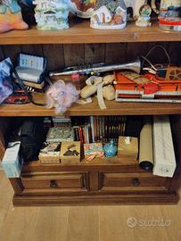 scrivania e libreria 