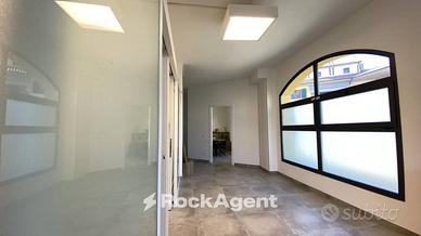 FONDI COMMERCIALI USO UFFICIO O STUDIO