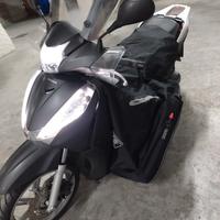 Honda SH 300 - 2016 permuta con sh 150