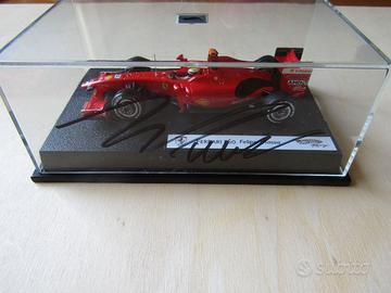 Modellino Ferrari F60 F.Massa con autografo