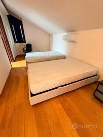 Due letti da 1 piazza e mezza con contenitore