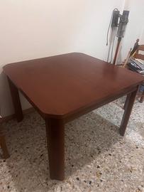 Tavolo in legno