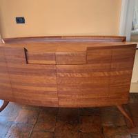 Credenza, tavolo, letto Ceccotti