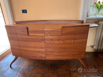 Credenza, tavolo, letto Ceccotti