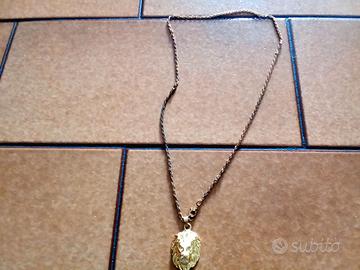 Collana in oro, leone
