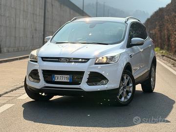 Ford Kuga 2.0 TDCI 163 CV 4WD Powershift Titanium 