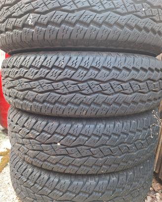 Gomme Toyo A/T 215/75/R15