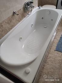 Vasca idromassaggio