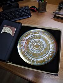 piatto decorativo vintage in  porcellana e oro 