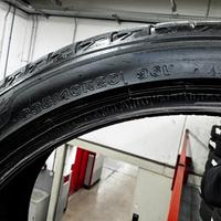 4 pneumatici bridgestone 235 40 20