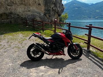 Suzuki gsx-s 750