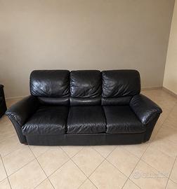 Divano letto Natuzzi 3 posti in pelle nera