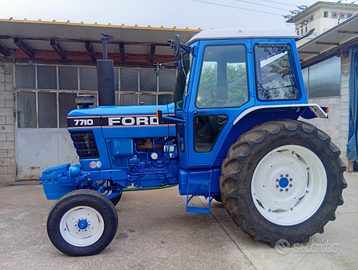 Trattore Ford 7710