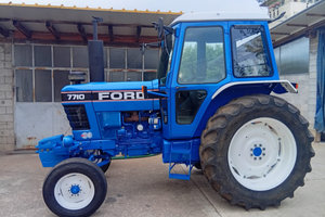 Trattore Ford 7710