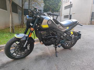 Benelli Leoncino 250